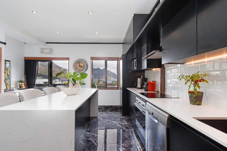 2 Bedroom Property for Sale in Hout Bay Western Cape